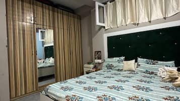 3 bedrooms, iron/ironing board, WiFi