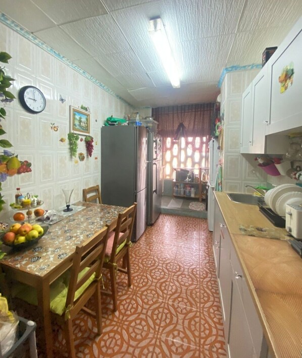 Dormitório compartilhado, 1 quarto, lareira, vista para o jardim | Parte interna