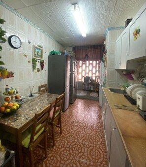 Shared Dormitory, 1 Bedroom, Smoking, Garden View | Interior - Room in Guest Room - Lockable Room Center of Malaga (Málaga)