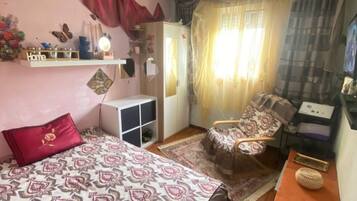 Slaapzaal, 1 slaapkamer, roken, uitzicht op tuin | 1 slaapkamer