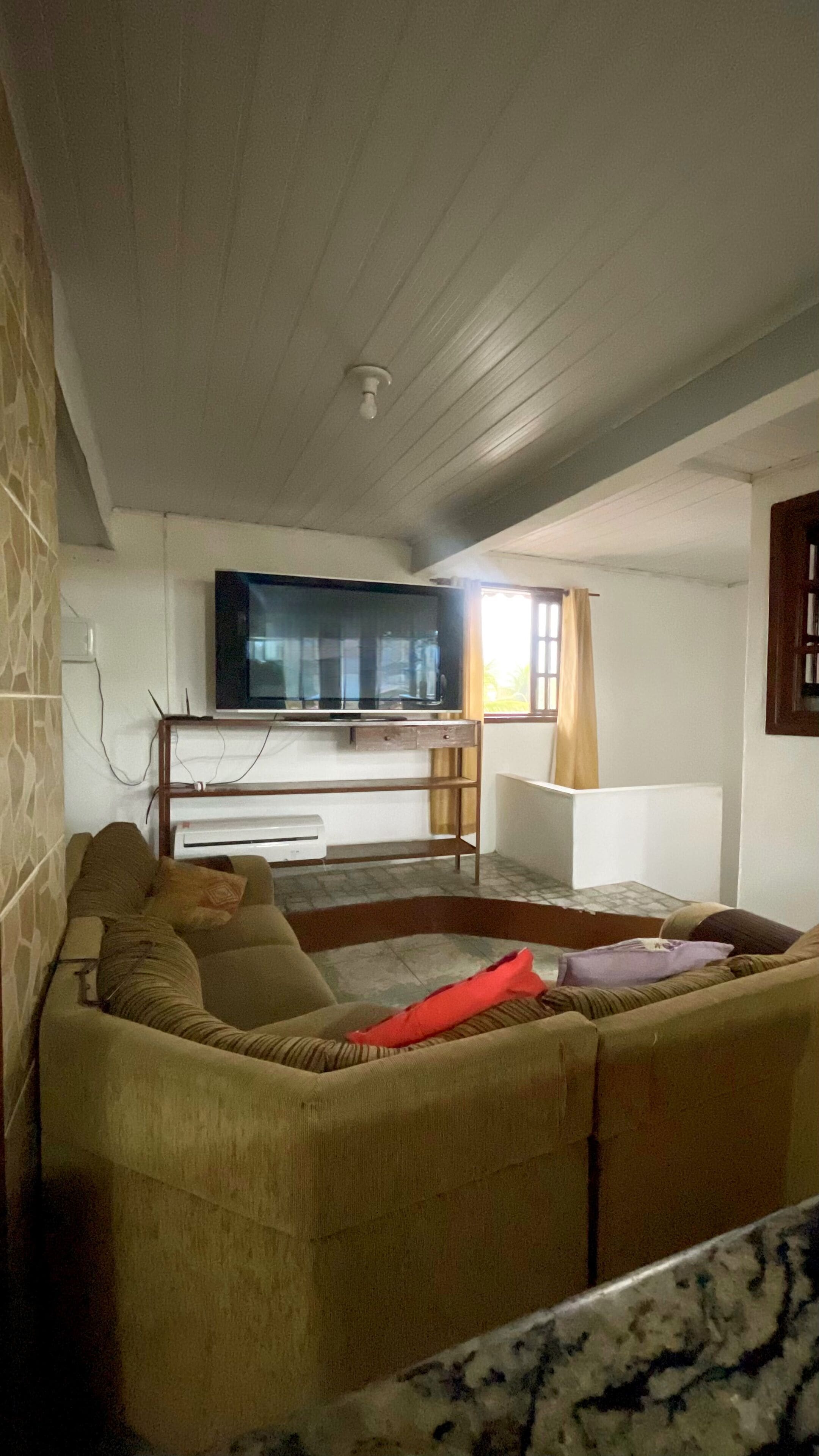 Familienapartment, Strandblick | Wohnbereich | Fernseher