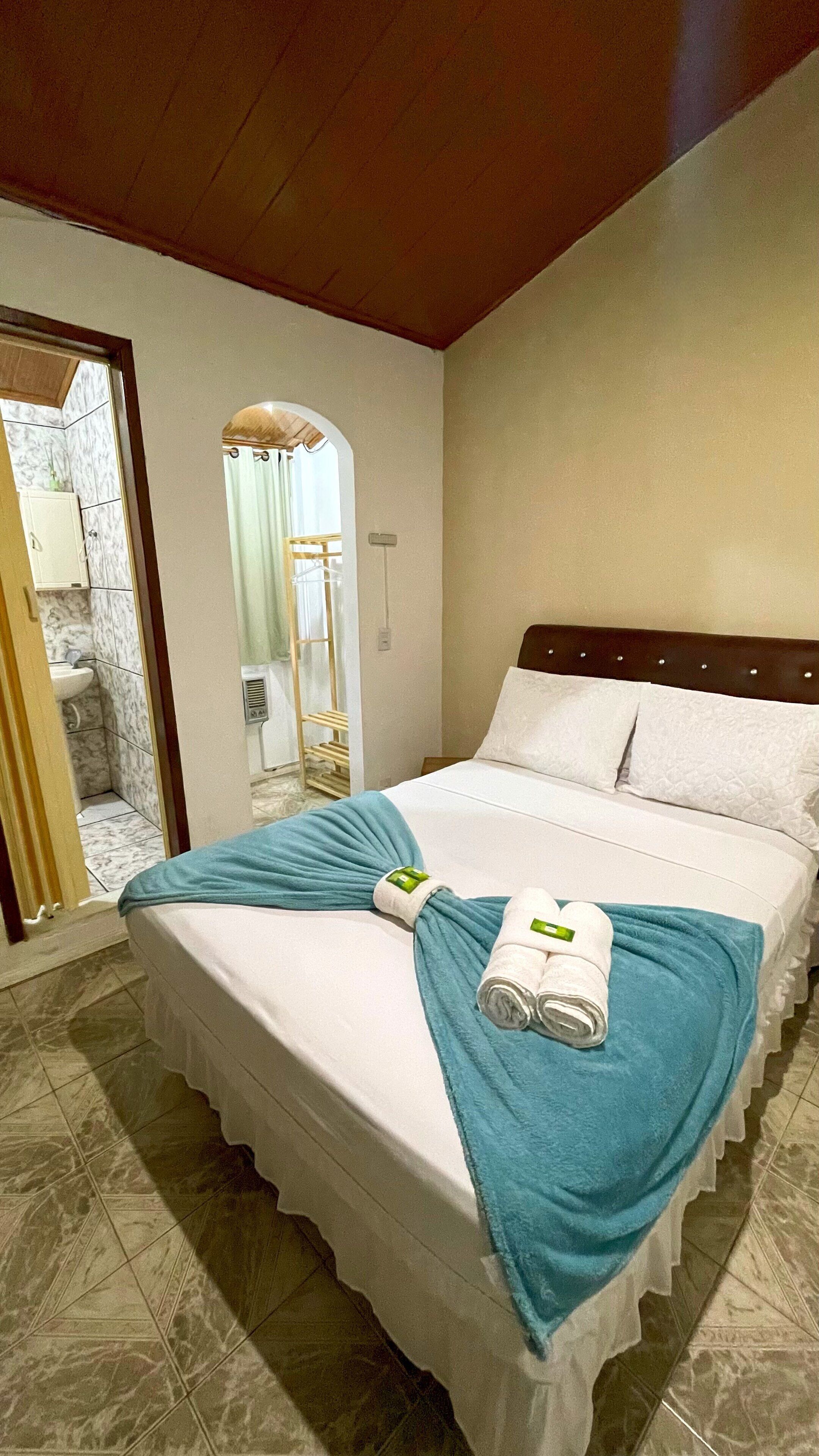 Quarto casal luxo | Wi-Fi de cortesia