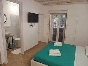 1 bedroom, free WiFi, bed sheets - Talia Capo Massimo Sole x2. (Palermo)