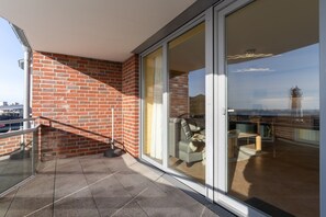 Apartment | Balcony - Apartment in Busum With Harbor Views (Büsum)