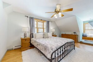 3 bedrooms, WiFi, bed sheets