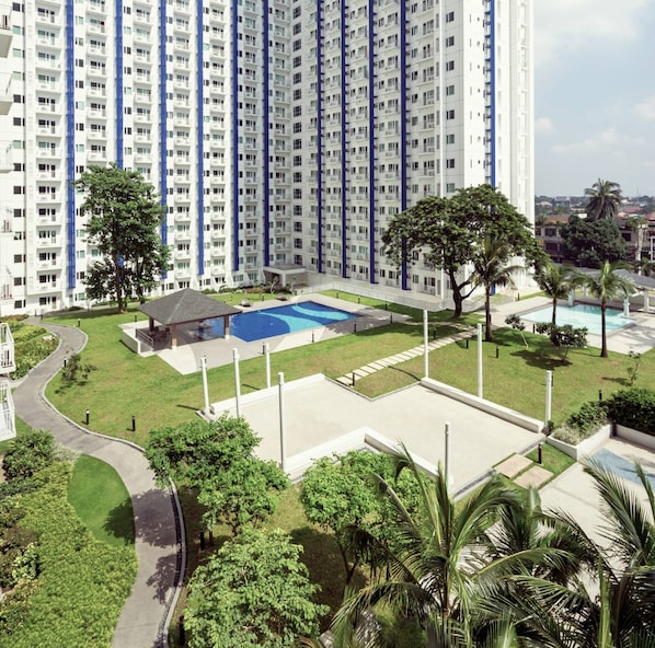 Exterior - Grass Residence Tower 3 20th With Balcony (Quezon City)