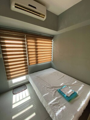 1 bedroom - Grass Residence Tower 3 20th With Balcony (Quezon City)