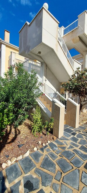 Property grounds - Laura's house in Santa Pola (Santa Pola)