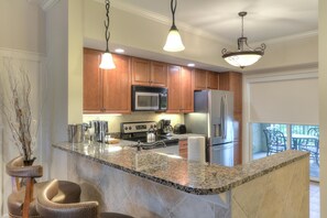 Oven, dishwasher, coffee/tea maker, ice maker