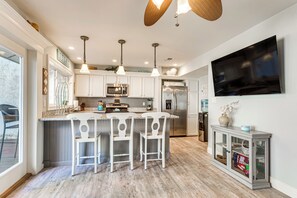 Interior - 2 Private Outdoor Spaces: Gulf Breeze Townhome! (Gulf Breeze)