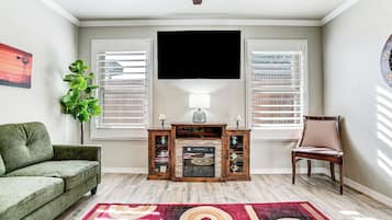 House (1 Bedroom) | Interior