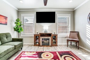 House (1 Bedroom) | Interior