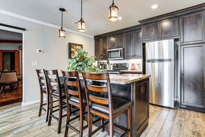 House (1 Bedroom) | Interior - Fenced Yard: Modern Barndominium in Amarillo! (Amarillo)