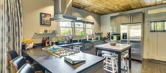 Walk to Soco: Home w/ Decks & City Views in Austin