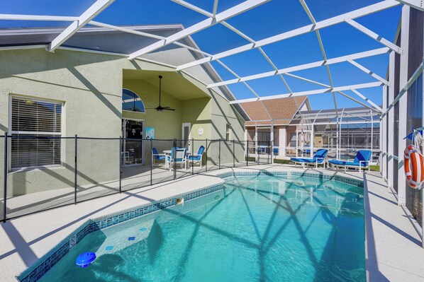 House (4 Bedrooms) | Front of property