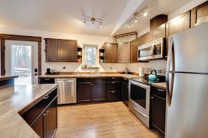 House (2 Bedrooms) | Interior