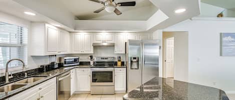 House (4 Bedrooms) | Interior