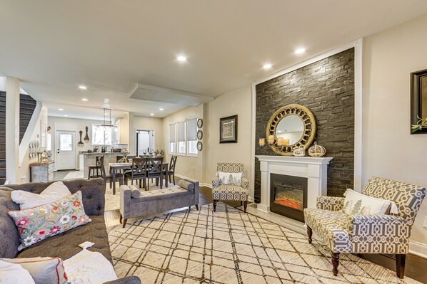 House (3 Bedrooms) | Front of property - 6 Mi to Downtown - Spacious Home in Pittsburgh! (Pittsburgh)