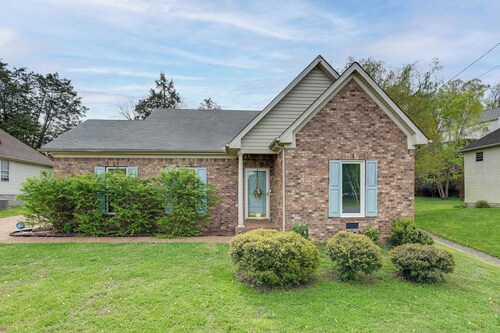 3 Mi to Old Hickory Lake: Family-friendly Getaway!