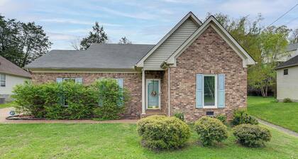 3 Mi to Old Hickory Lake: Family-friendly Getaway!