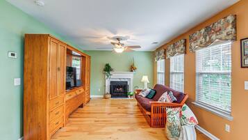 House (3 Bedrooms) | Interior