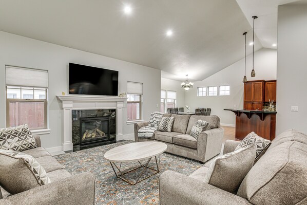 House (4 Bedrooms) | Front of property - Eugene Area Home: 18 Mi to U of O! (Junction City)