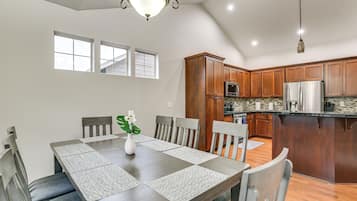 Rumah (4 Bedrooms) | Interior