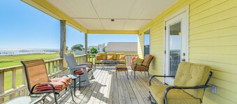 Powderhorn Lake House w/ Grill + Water Views!