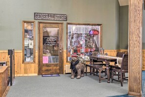 Apartment (0 Bedroom) | Interior - 2 Mi to Granby Ranch: Mtn-view Studio w/ Perks (Granby)