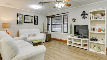 單棟房屋 (3 Bedrooms) | 內部