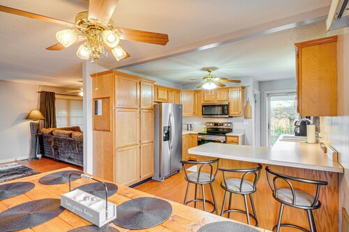 2 Mi to Lake Cumberland Access: Home w/ Grill