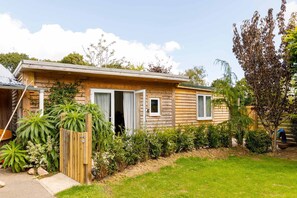 Suite | 1 bedroom, Internet - Cosy Cabin Retreat Close to Beaches (Chichester)