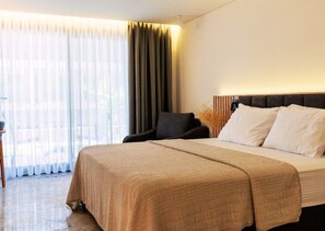 Desk, soundproofing, free WiFi, bed sheets - Çiftlique Alize (Cesme)