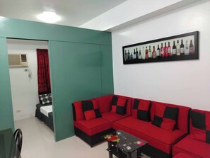 Condo, 1 habitación, vista al jardín | Sala de estar