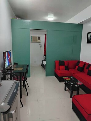 Condo, 1 Bedroom, Garden View | Living area