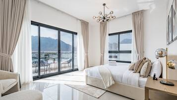 4 Schlafzimmer, Zimmersafe, Bügeleisen/Bügelbrett, kostenloses WLAN