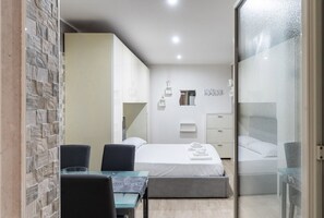 1 Schlafzimmer, Bügeleisen/Bügelbrett, kostenloses WLAN, Bettwäsche