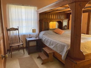 2 bedrooms, bed sheets