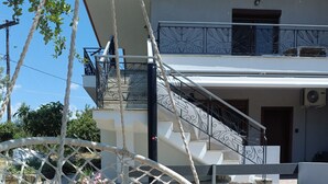 วิลล่า, 2 ห้องนอน, ระเบียง | บริเวณภายนอก
