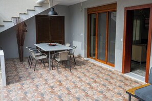 Villa, 2 Schlafzimmer, Balkon | Speisen