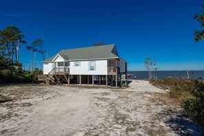 Exterior - Bayside Bungalow 9531 3 Bedroom Home (Gulf Shores)