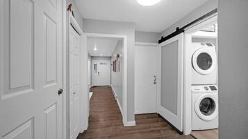 Townhome, 2 Bedrooms | Interior