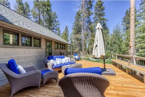 Terrace/patio - 28 Big Leaf 3 Bedroom Home (Bend)