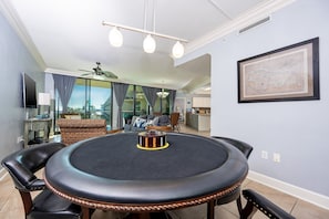 Condo, 2 Bedrooms | Dining