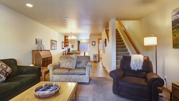 Townhome, 2 Bedrooms | Living area