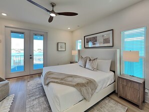 5 habitaciones, tabla de planchar con plancha, wifi y ropa de cama 