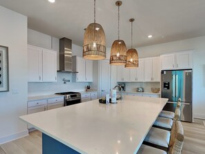 Fridge, microwave, oven, stovetop - Yacht Harbor House | Boat Dock, Pickleball + Community Pool (Pensacola)