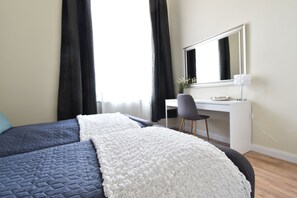 3 bedrooms, iron/ironing board, WiFi, bed sheets