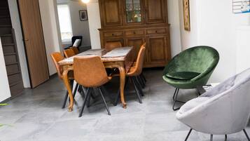 House | Tempat makan