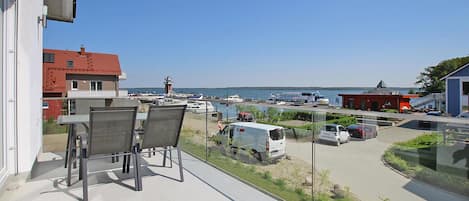 Apartamento | Restaurante al aire libre